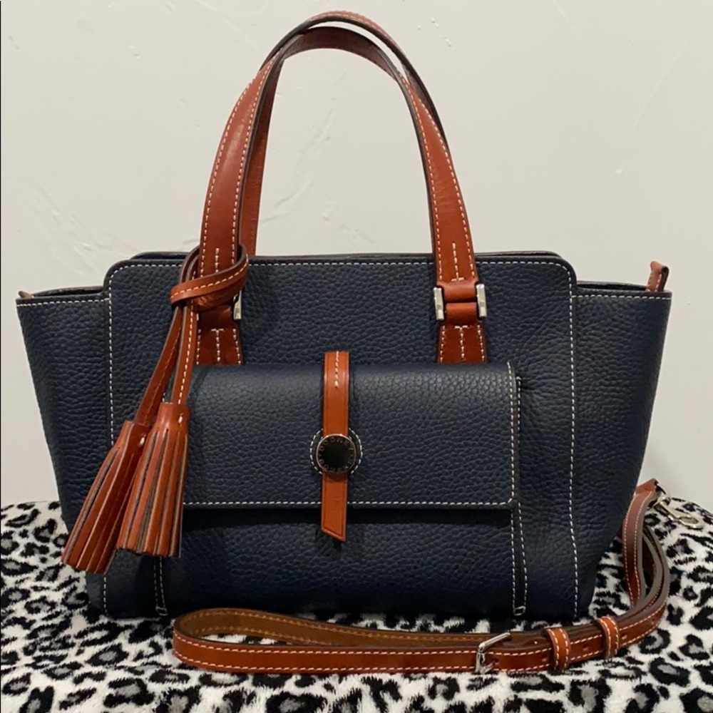 🌈S🍀O🍀L🍀D🌈Dooney & Bourke Cambridge Satchel